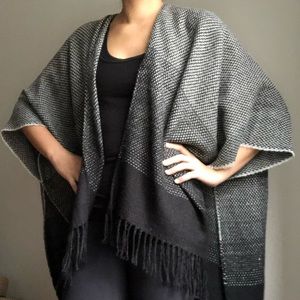 Loft Poncho with Grey Gradient Design - one size